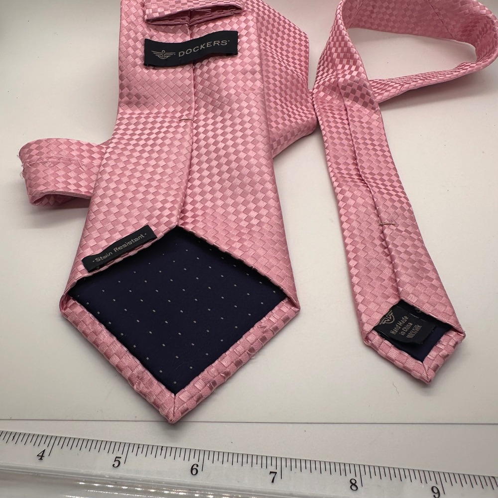 Dockers Men Tie Pink‎ Woven Checkered Stain Resistant Business Casual Office - Picture 4 of 7